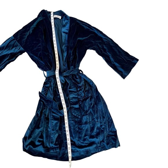 Sea Island Loungewear Vintage Blue Ribbed Spa Robe - Picture 7 of 8